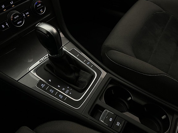 Volkswagen Golf Alltrack 21 of 25