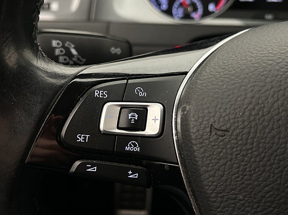 Volkswagen Golf Alltrack 16 of 25
