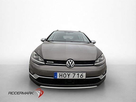 Volkswagen Golf Alltrack 2 of 25