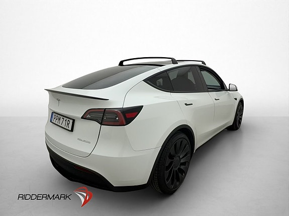 Tesla Model Y 9 of 30