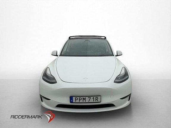 Tesla Model Y 3 of 30