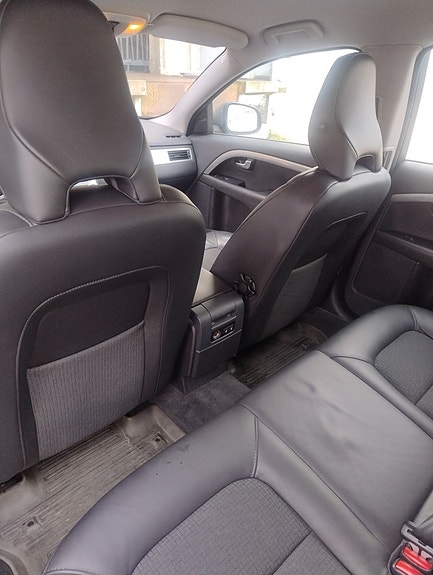 Volvo V70 12 of 27
