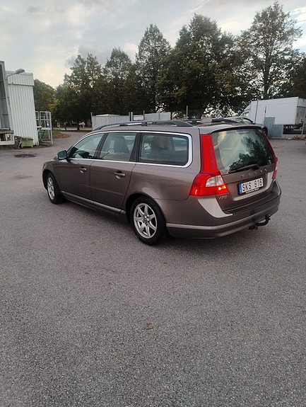 Volvo V70 5 of 27