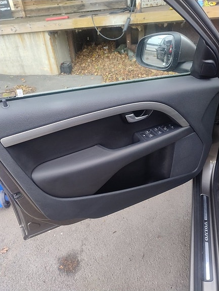 Volvo V70 10 of 27