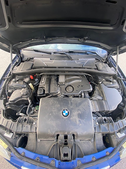 BMW 120i 10 of 12