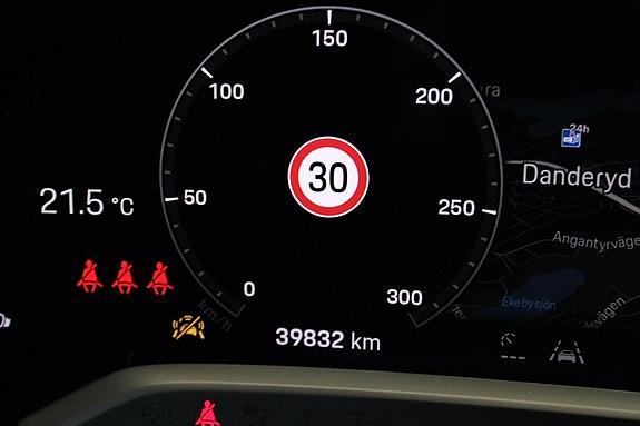 Porsche Taycan Turbo 11 of 18