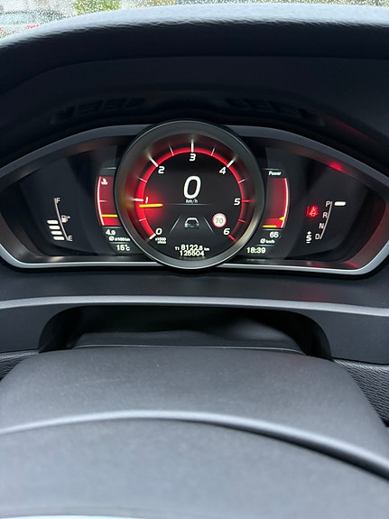 Volvo V40 11 of 12