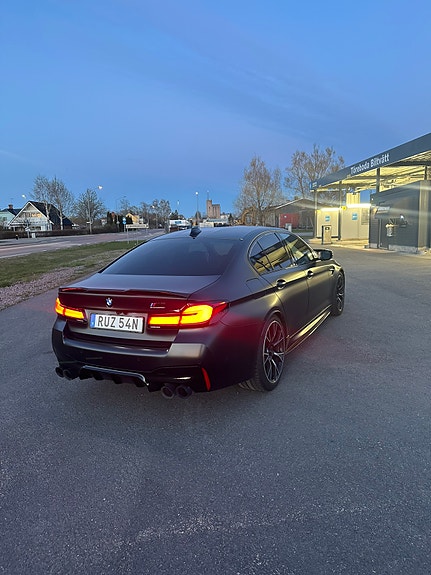 BMW M5 2 of 3