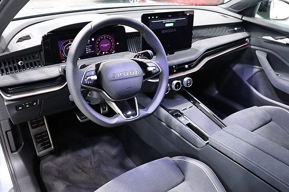 Skoda Superb 7 of 24
