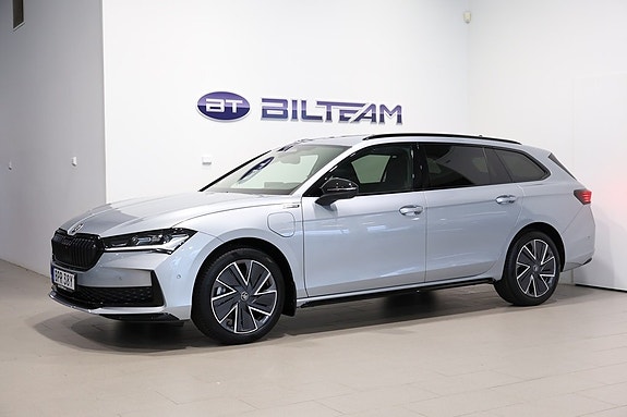 Skoda Superb 2 of 24