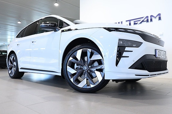 Skoda Enyaq RS 5 of 27