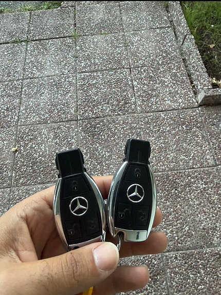 Mercedes-Benz CLA200 3 of 12