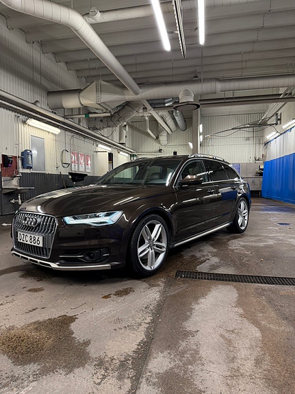 Audi A6 allroad 2 of 9