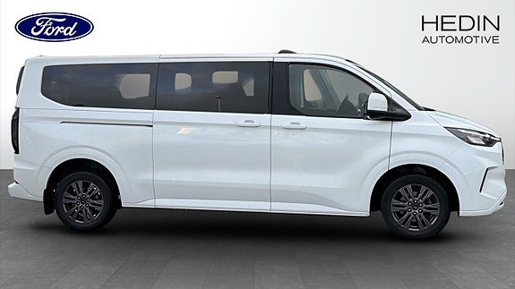 Ford Custom Tourneo 6 of 9