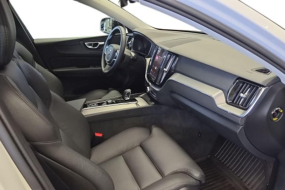 Volvo XC60 12 of 29