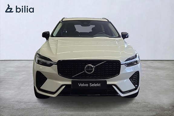 Volvo XC60 2 of 29