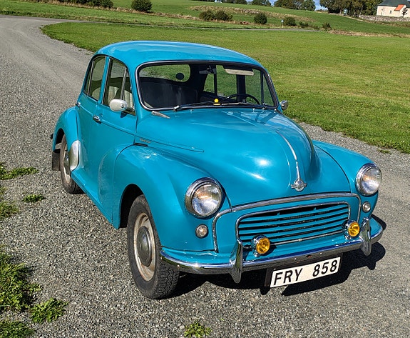 Morris Minor 2 of 6