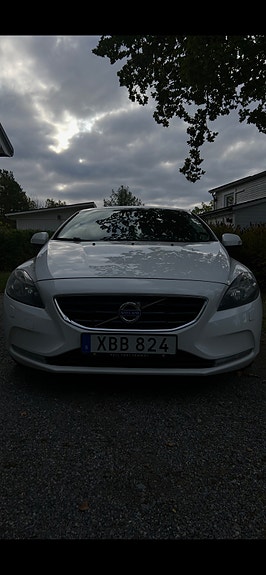 Volvo V40 4 of 6
