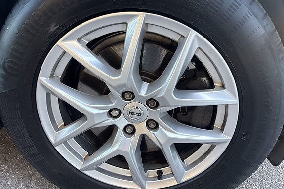 Volvo XC60 17 of 27