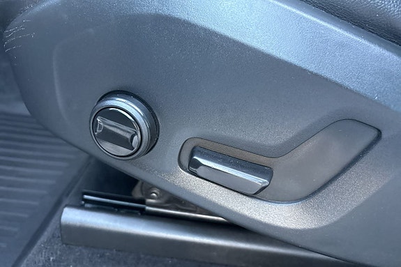 Volvo XC60 18 of 27
