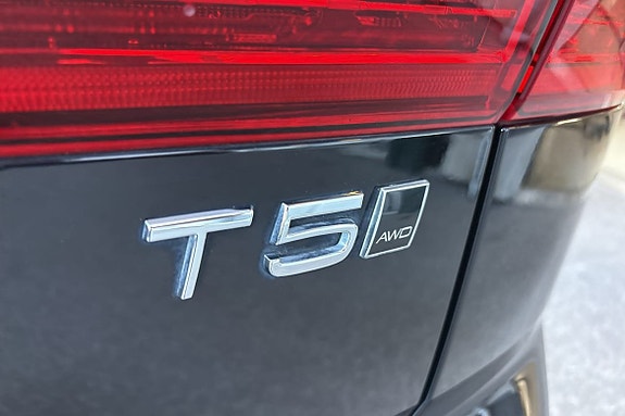 Volvo XC60 13 of 27