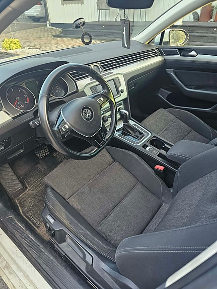 Volkswagen Passat 6 of 8