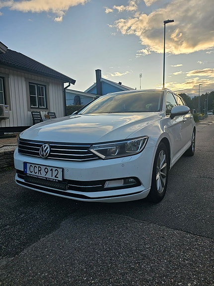 Volkswagen Passat 3 of 8