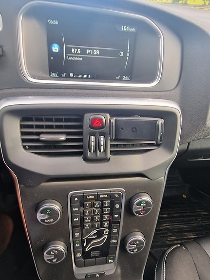 Volvo V40 6 of 8