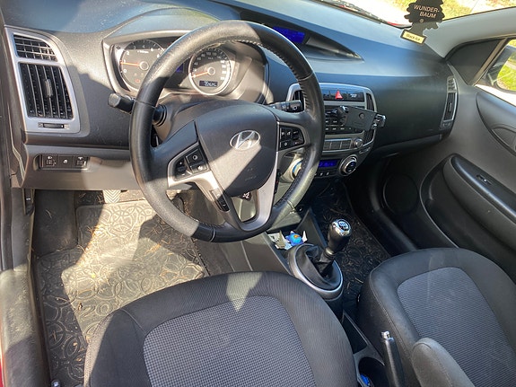 Hyundai i20 4 of 4