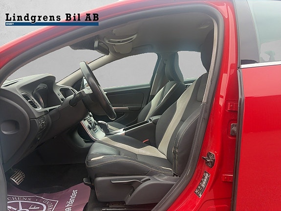 Volvo S60 7 of 16
