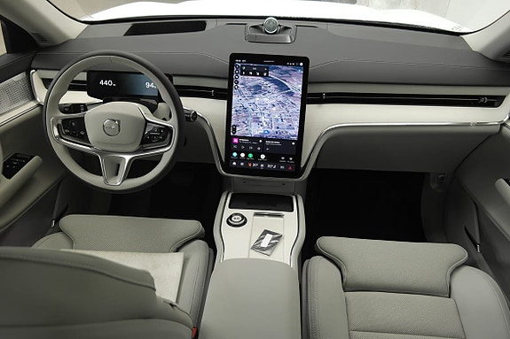 Volvo EX90 13 of 18