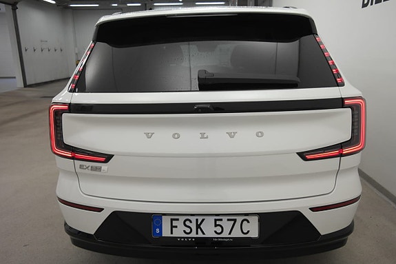 Volvo EX90 14 of 18