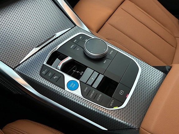 BMW i4 8 of 14