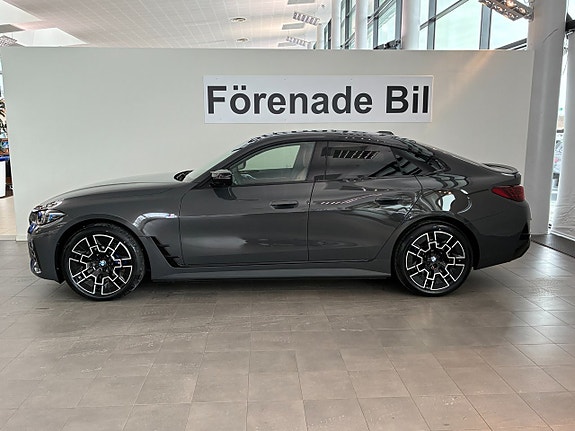 BMW i4 3 of 14