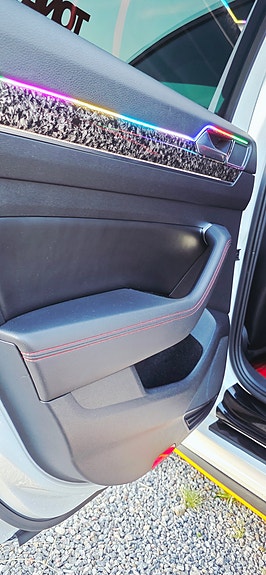 Volkswagen Passat 13 of 14