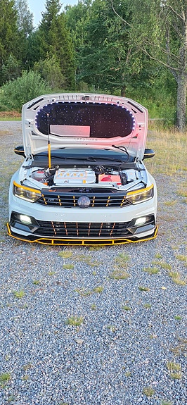 Volkswagen Passat 14 of 14