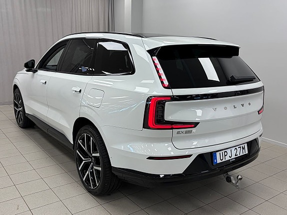 Volvo EX90 3 of 27