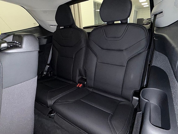 Volvo EX90 21 of 27