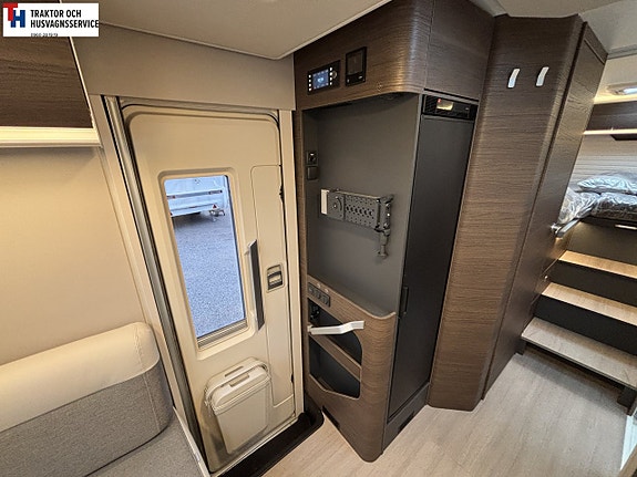 Adria MATRIX SUPREME 670 SL 140HP HD 43H 14 of 21