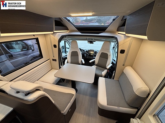 Adria MATRIX SUPREME 670 SL 140HP HD 43H 11 of 21