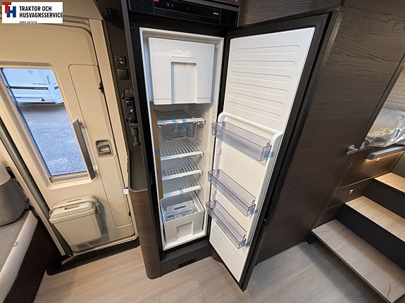Adria MATRIX SUPREME 670 SL 140HP HD 43H 17 of 21