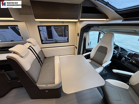 Adria MATRIX SUPREME 670 SL 140HP HD 43H 12 of 21