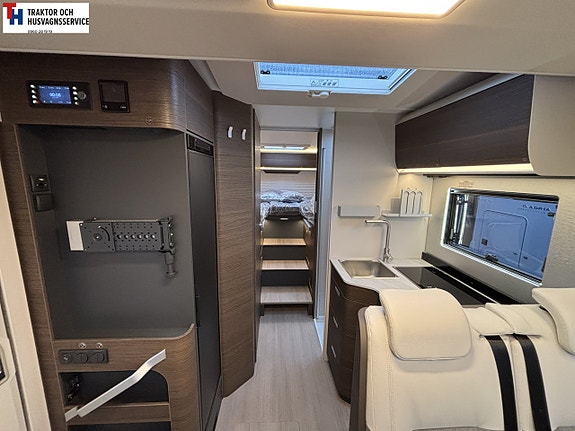 Adria MATRIX SUPREME 670 SL 140HP HD 43H 18 of 21