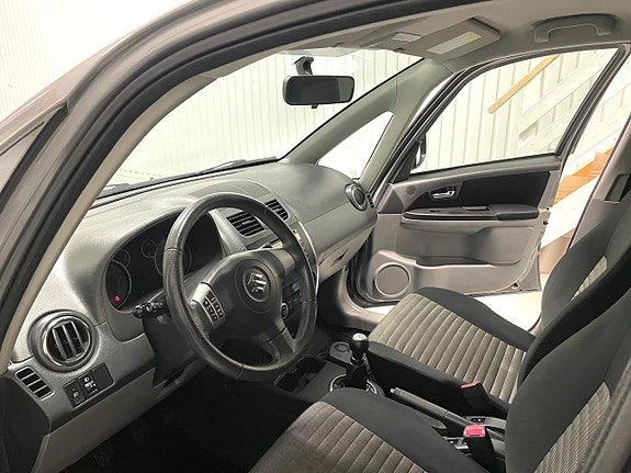 Suzuki SX4 24 of 30