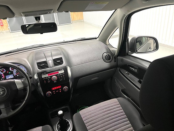 Suzuki SX4 26 of 30