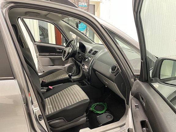 Suzuki SX4 21 of 30