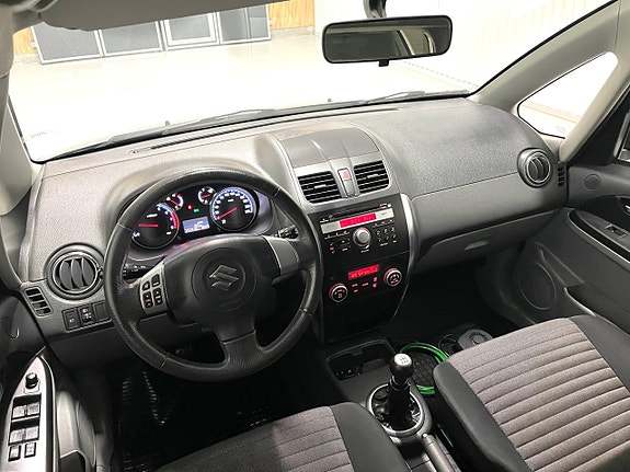 Suzuki SX4 27 of 30