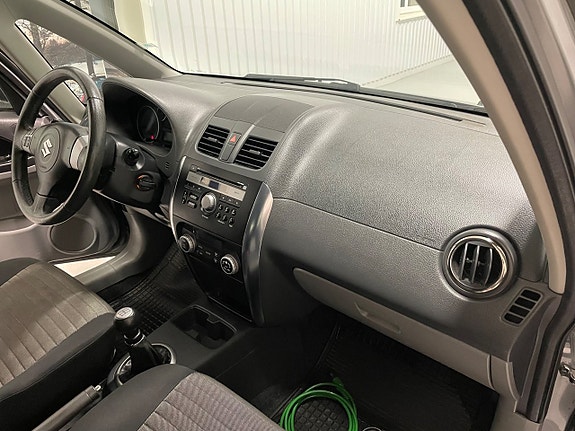 Suzuki SX4 23 of 30