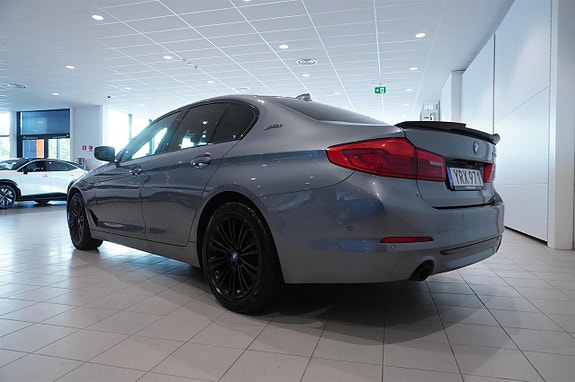 BMW 530e 3 of 13