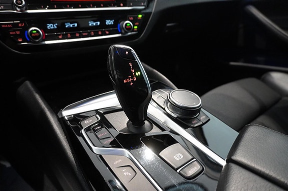 BMW 530e 7 of 13